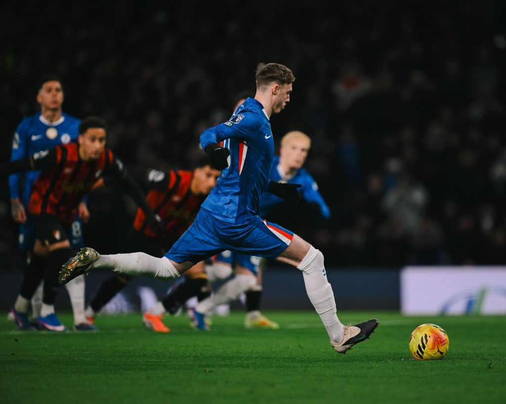 Chelsea marca con penal marcado por Palmer