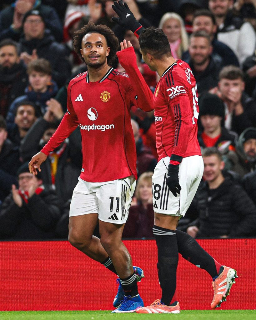 Manchester United celebrando el gol