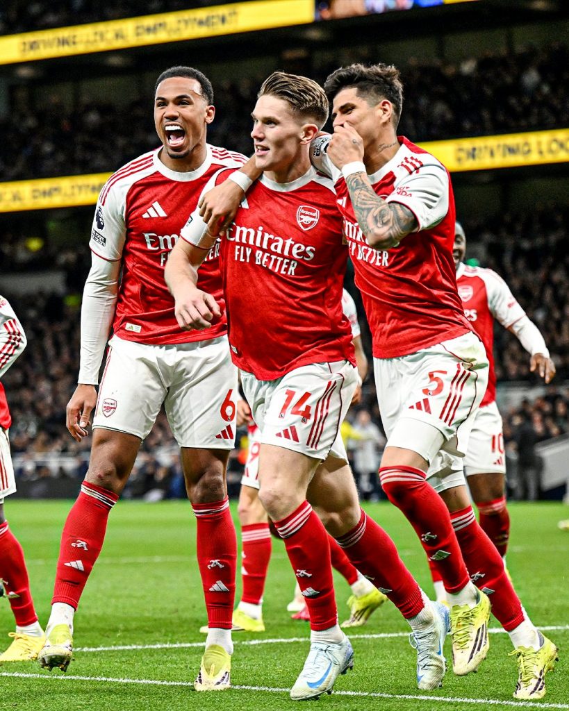 Premier League: Arsenal. gol de Gyökeres