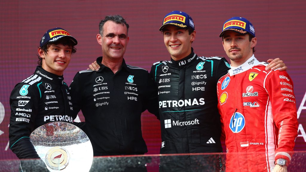 Antonelli, Russell y Leclerc en el podio