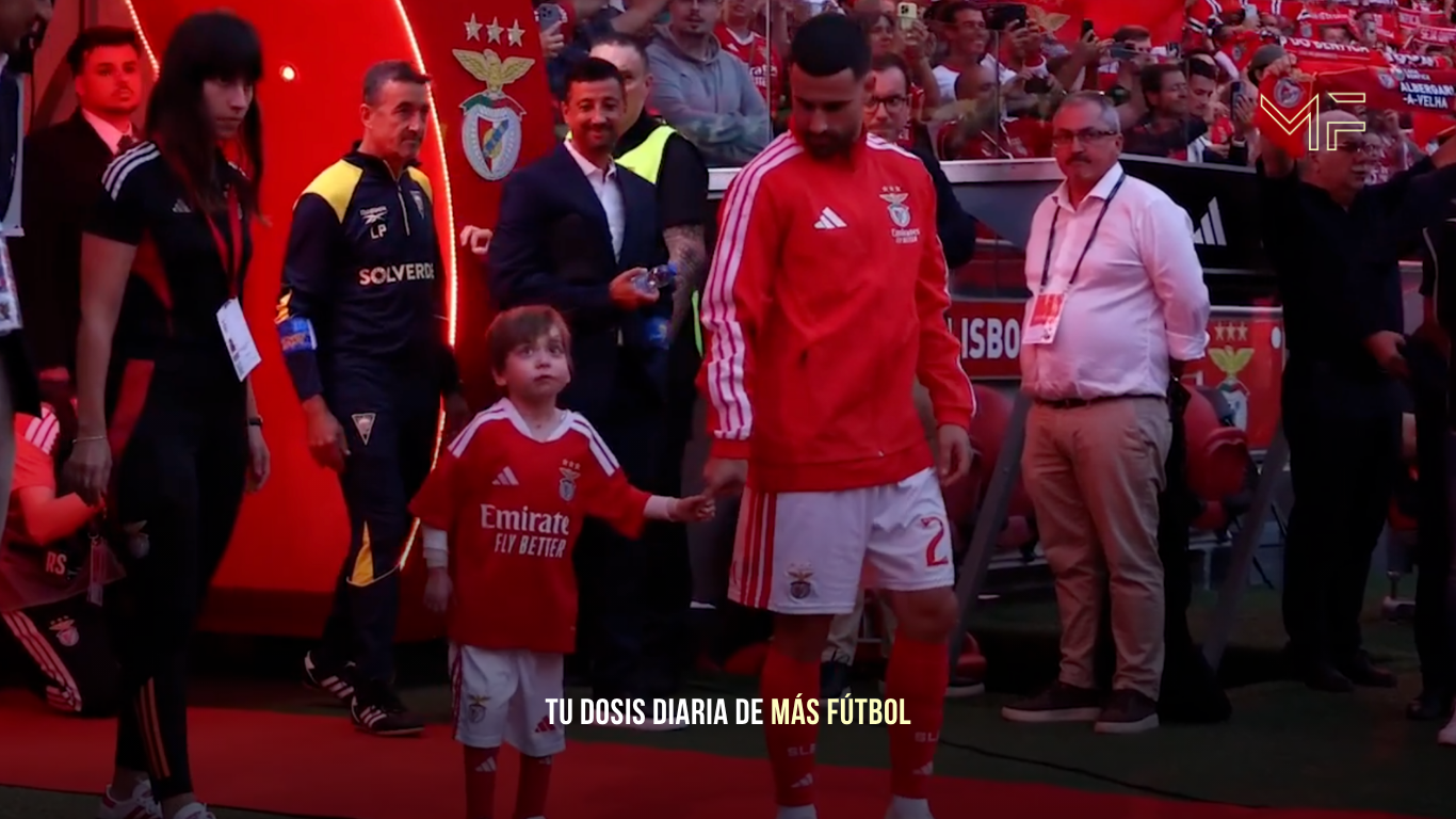 Salvador cumplió su sueño junto a Rafa Silva