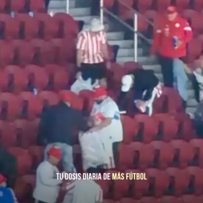 Paraguay ganó a Turquía y su afición también se llevó los aplausos al limpiar las gradas del estadio, siguiendo un ejemplo admirado en el Mundial.