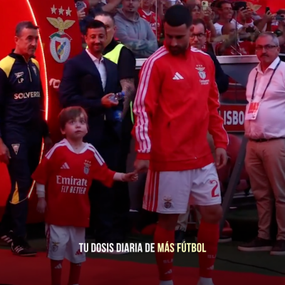 Salvador cumplió su sueño junto a Rafa Silva